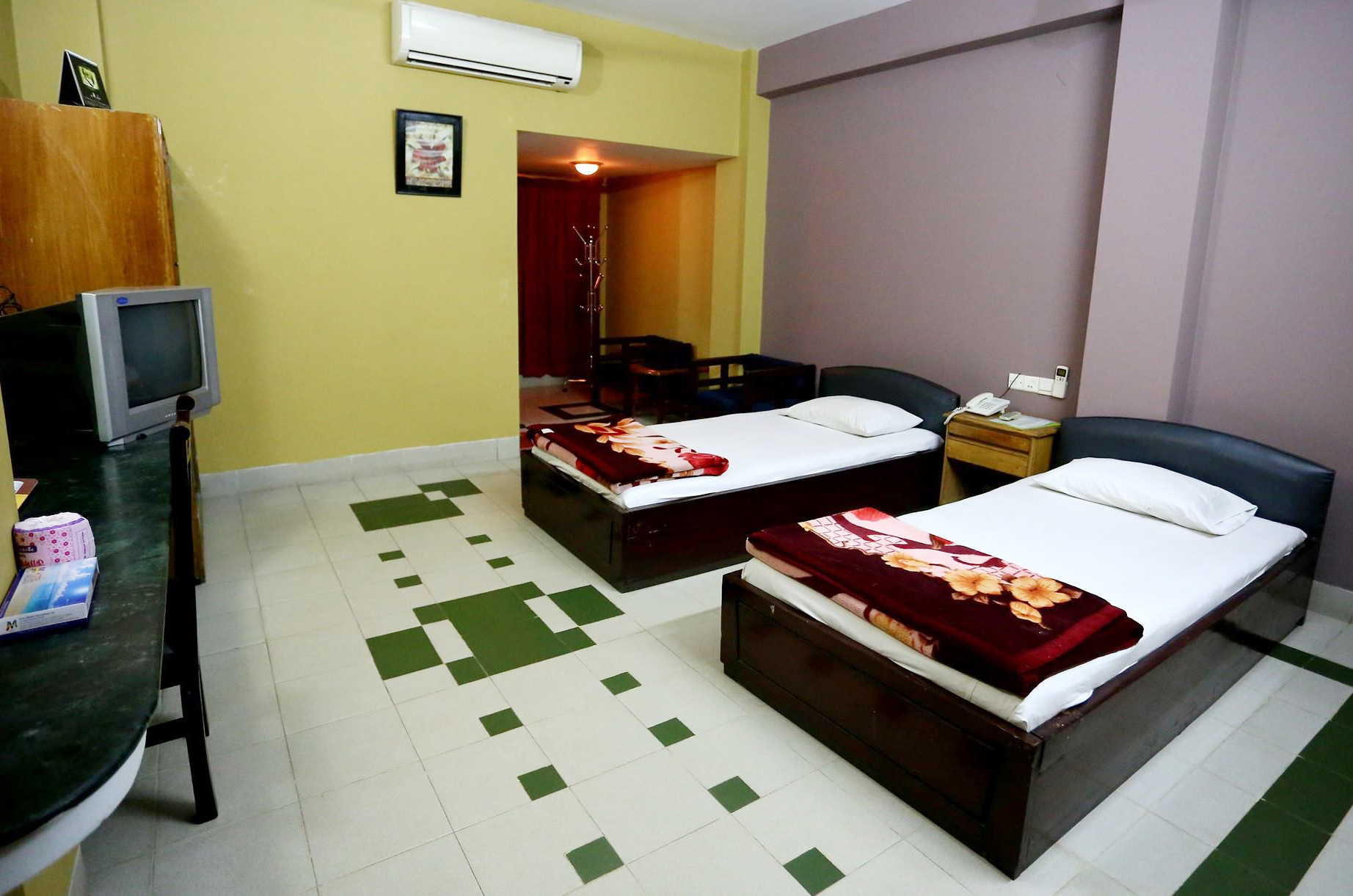 Hotel media